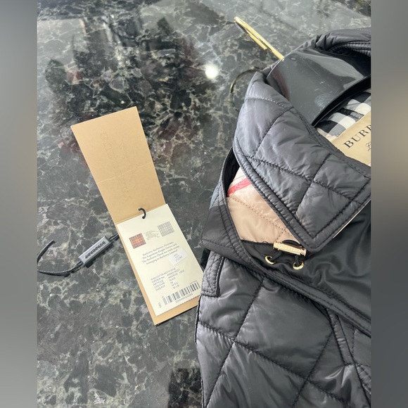 Burberry Woman’s Black Quilted Puffer Jacket - Picture 11 of 12